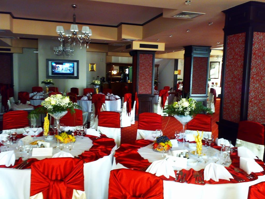 Hotel Amadeus Focsani Exterior photo