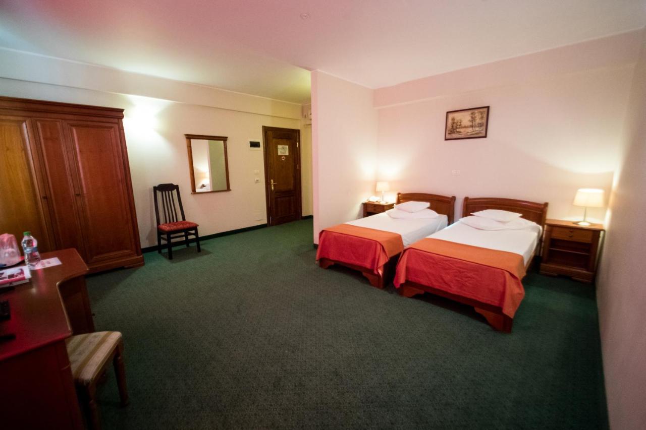 Hotel Amadeus Focsani Exterior photo